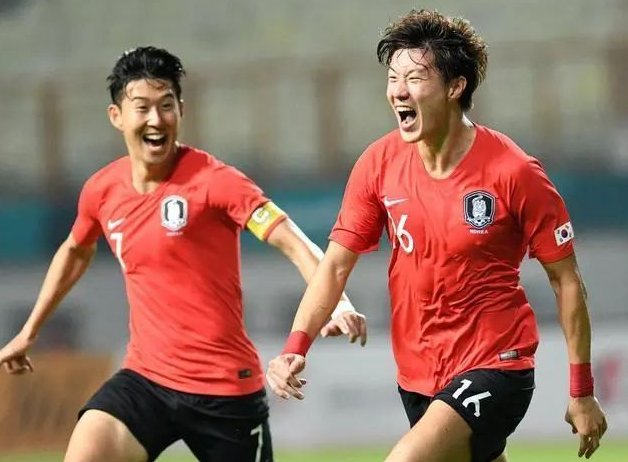 西甲战报：莫雷诺、奥卢瓦塞伊破门，黄潜2-1马略卡（西甲：莫雷诺、奥卢瓦塞伊建功，比利亚雷亚尔2-1小胜马略卡）